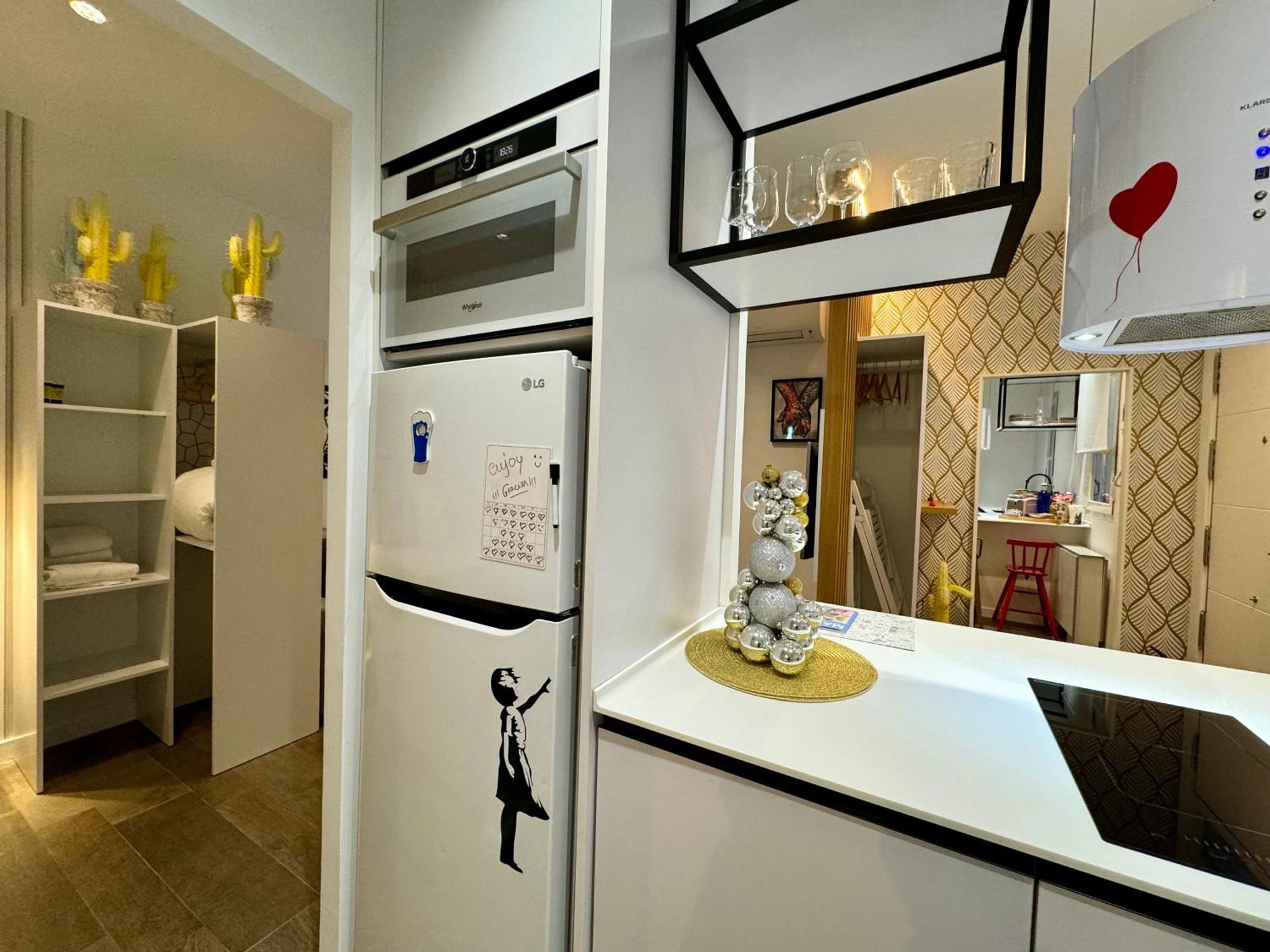 Apartment Luxury Flat Center & Parking Free Non Touristic Madrid